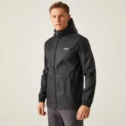 Regatta Pack-It III Homme Randonnée Veste Imperméable - Noir -Plein Air Pêche Magasin pack it iii homme randonnee veste impermeable noir 2
